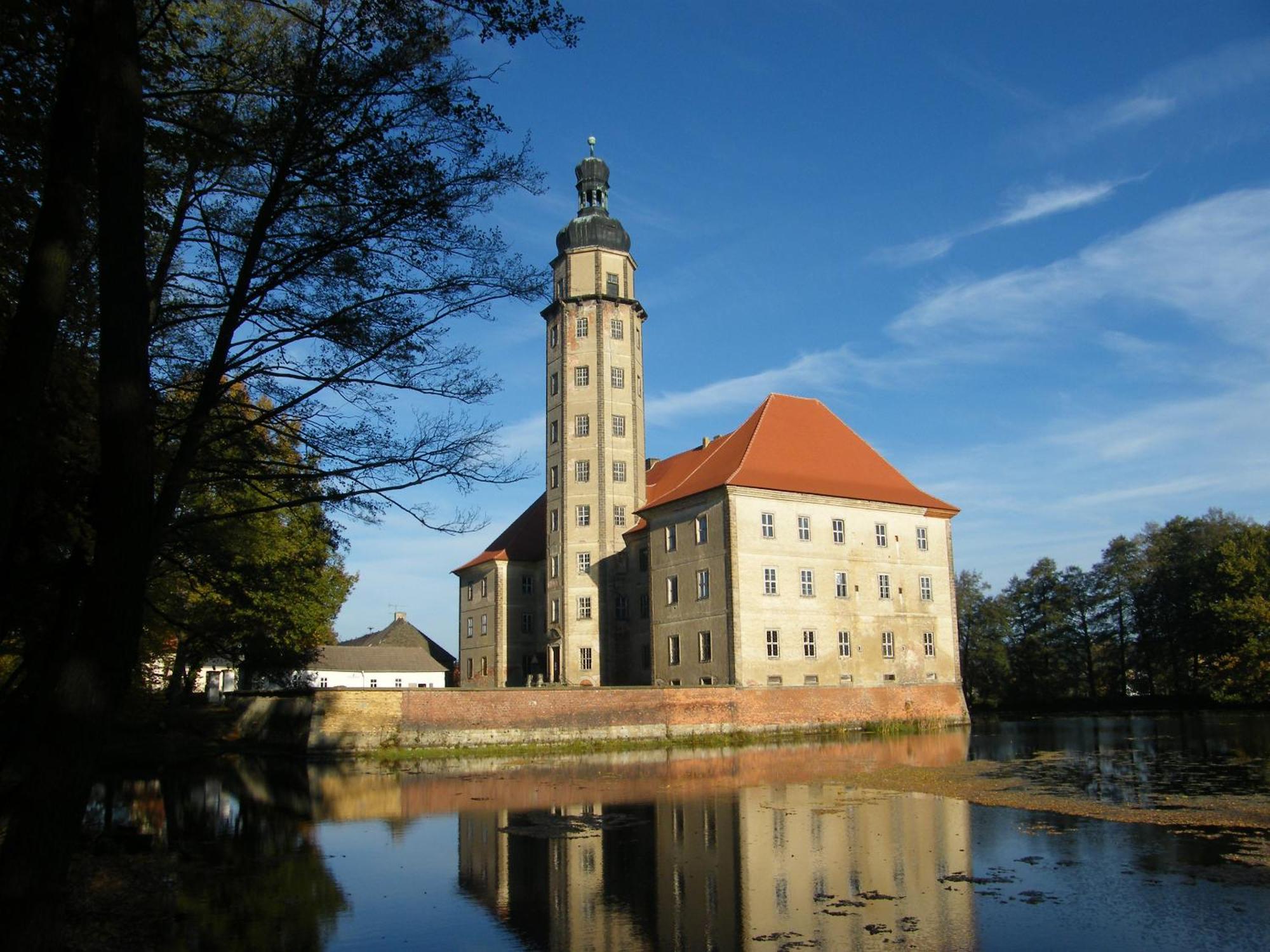 Resort "Schloss Reinharz" Бад Шмидеберг Екстериор снимка